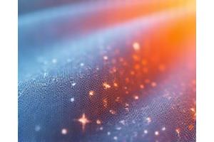 다채로운 색상의 직물 안에 미세한 마이크로캡슐이 삽입되어 있는 모습. 온도 변화에 반응하는 모습을 시각적으로 표현.